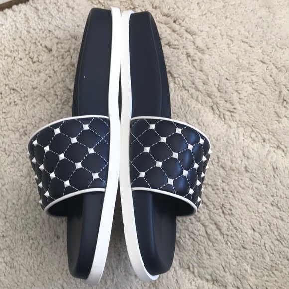 Valentino Rockstud slip on size 38 - Picture 4 of 5